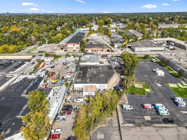 12901 Lyndon ST, Detroit, MI 48227