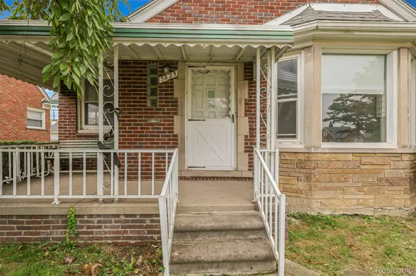 5825 Oakman BLVD, Dearborn, MI 48126