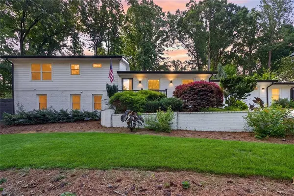 70 Bonnie LN, Sandy Springs, GA 30328