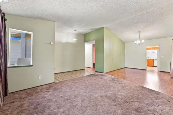 827 Yosemite Way, Suisun City, CA 94585