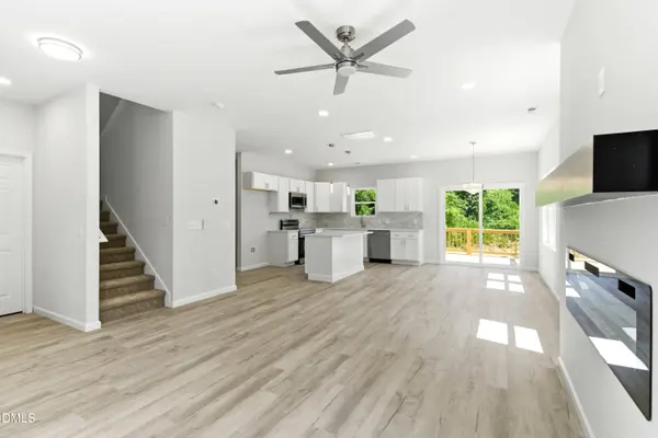 801 Lakeside Avenue, Burlington, NC 27217