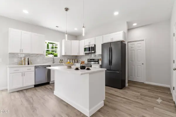 803 Lakeside Avenue, Burlington, NC 27217