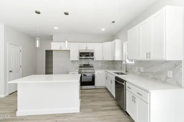 805 Lakeside Avenue, Burlington, NC 27217