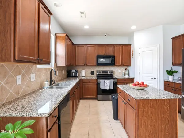 8120 Hovingham Way, Raleigh, NC 27616