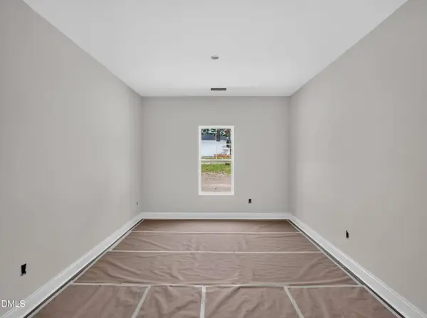386 Contractor CT, Raeford, NC 28376