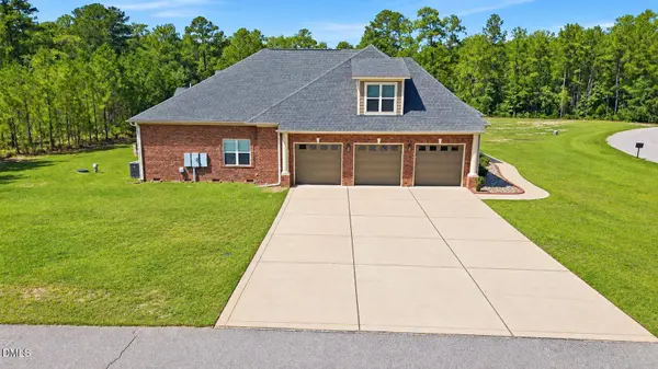 678 Rehder DR, Fayetteville, NC 28306