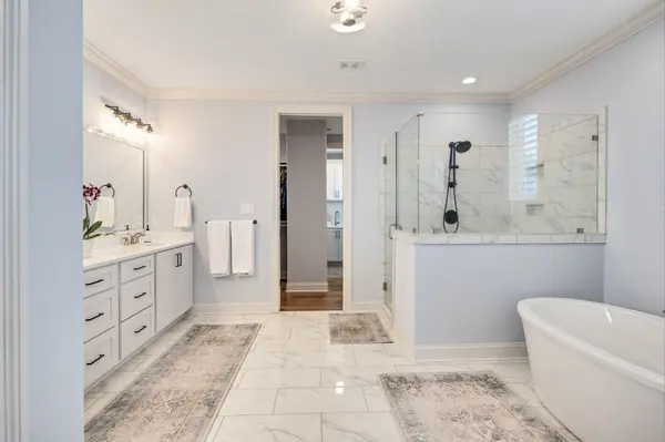 027-1592 Exmoor Ln-MLS Version
