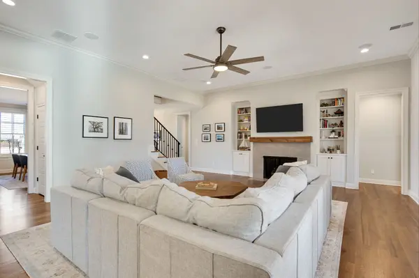 015-1592 Exmoor Ln-MLS Version