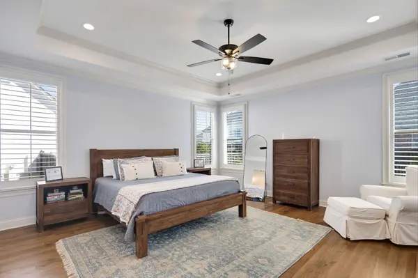 025-1592 Exmoor Ln-MLS Version
