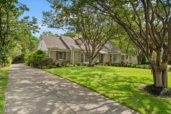 5450 Walnut Grove Rd, Memphis, TN 38120-1933