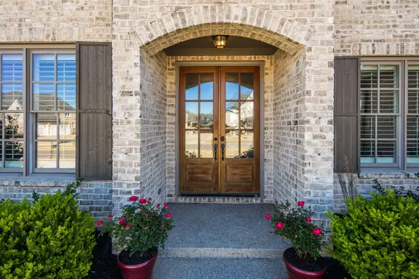 1592 Exmoor Ln, Collierville, TN 38017-2095