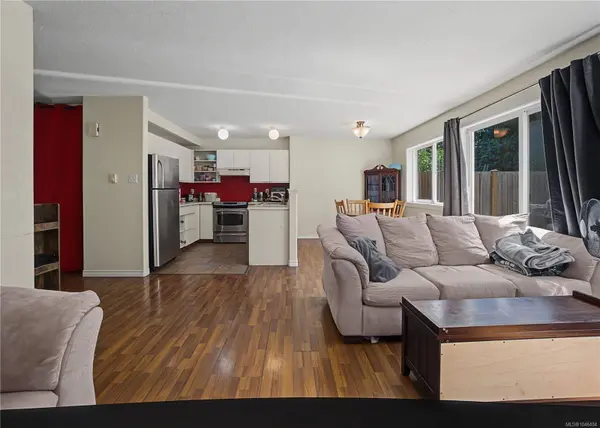 5140 Carol Pl ##2, Nanaimo, BC V9T 5Z3