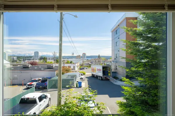 240 Milton St ##305, Nanaimo, BC V9R 2K6