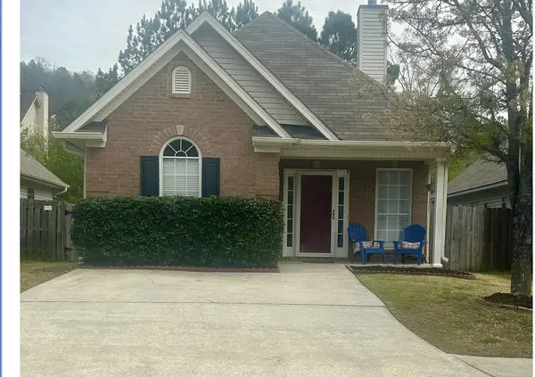 391 Forest Lakes Dr, Sterrett, AL 35147-8163