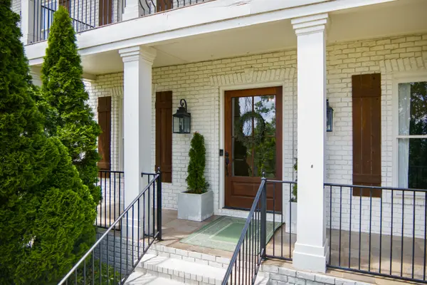 1383 Scout Trce, Hoover, AL 35244-3917