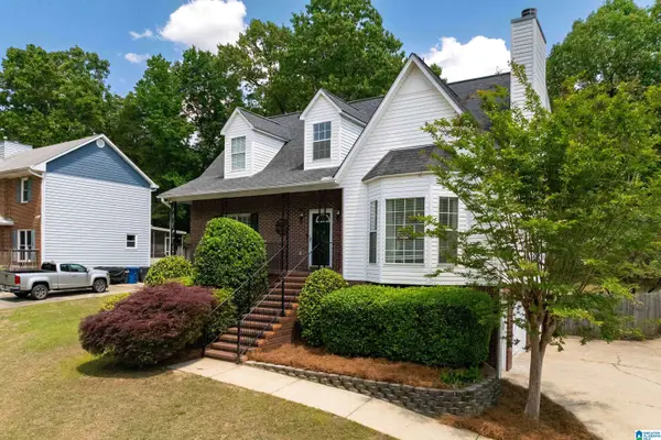 8620 LAKE DRIVE, Helena, AL 35022