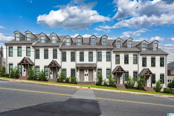 1624 RICHARD ARRINGTON BOULEVARD #5 UNITS IN TOTAL