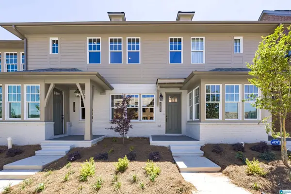 1109 WINDSOR SQUARE