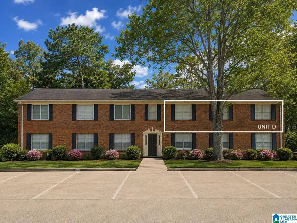 2046 MONTREAT PARKWAY #D, Vestavia Hills, AL 35216