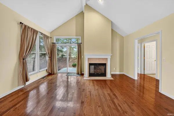 1342 Bridge Water Way, Mishawaka, IN 46545-4070