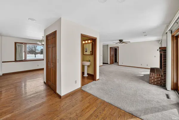 61695 Miami Road, South Bend, IN 46614-6406