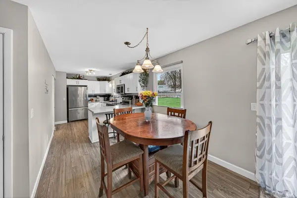 51835 Candy Lane, Granger, IN 46530-7440
