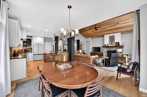 2103 Foxboro Court, Mishawaka, IN 46545-8923