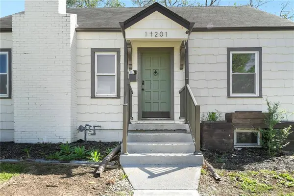 11201 E 40th ST #S, Independence, MO 64052
