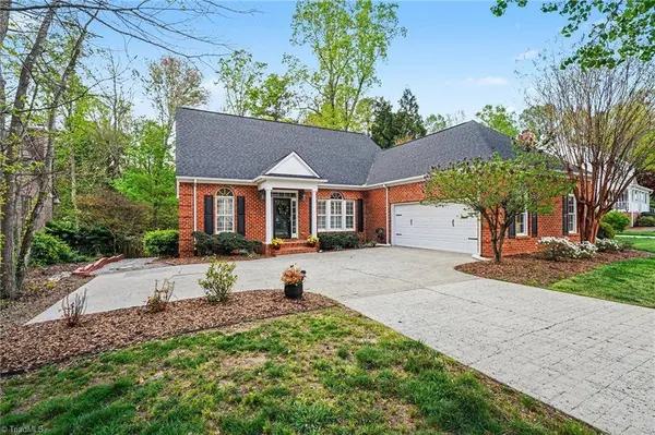 2618 Turtle Creek DR, High Point, NC 27265