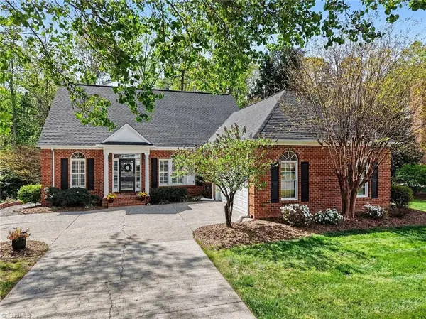 2618 Turtle Creek DR, High Point, NC 27265