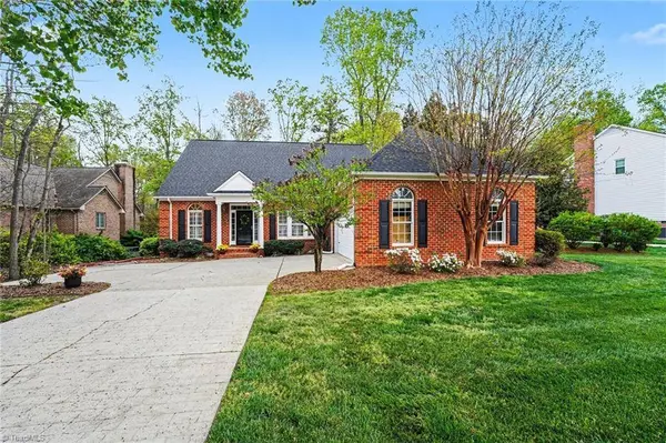 2618 Turtle Creek DR, High Point, NC 27265