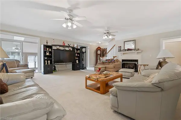5054 Harvest RD, Mcleansville, NC 27301