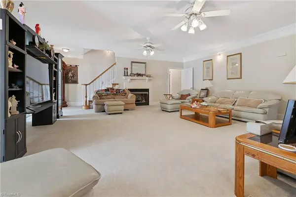 5054 Harvest RD, Mcleansville, NC 27301