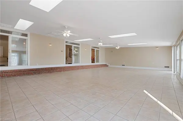 5054 Harvest RD, Mcleansville, NC 27301