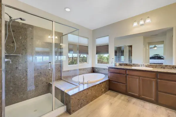 848 Calico Dr, Rocklin, CA 95765-5492