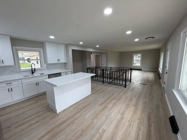 603 W 13th ST, La Porte, IN 46350