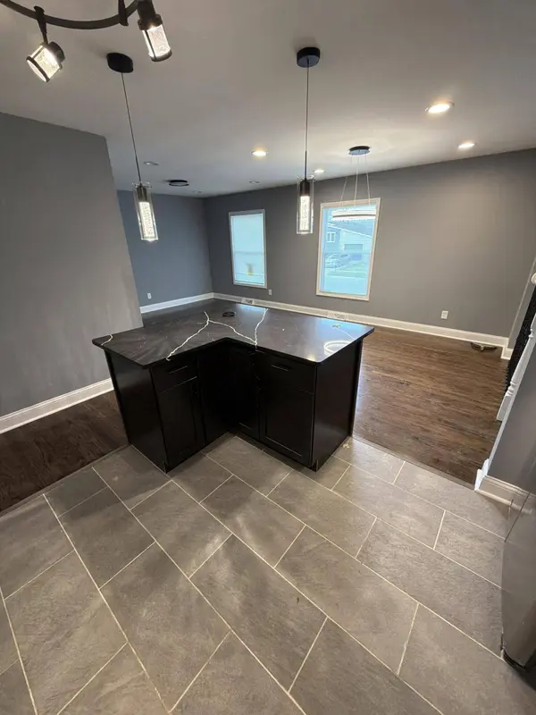 815 W 70th AVE, Merrillville, IN 46410