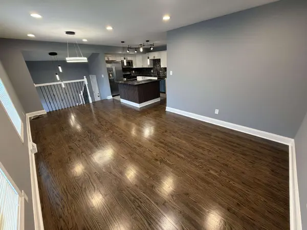 815 W 70th AVE, Merrillville, IN 46410