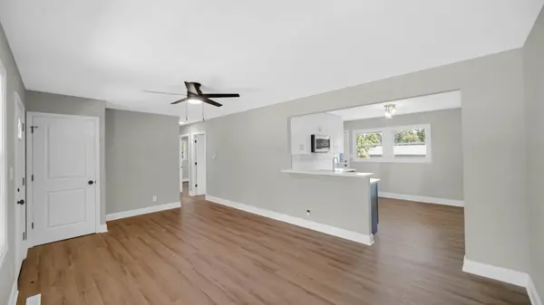 2933 W 38th PL, Hobart, IN 46342