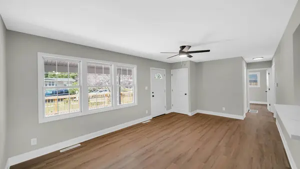 2933 W 38th PL, Hobart, IN 46342