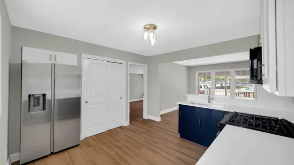2933 W 38th PL, Hobart, IN 46342