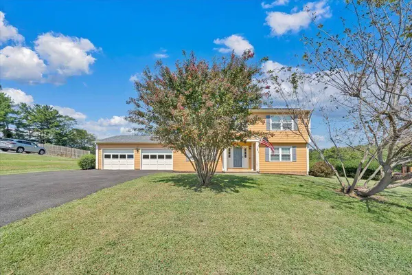 72 Hillandale DR, Troutville, VA 24175