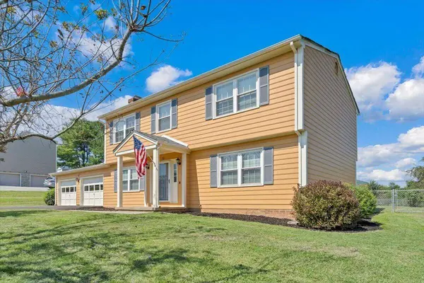 72 Hillandale DR, Troutville, VA 24175