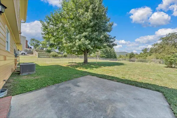 72 Hillandale DR, Troutville, VA 24175