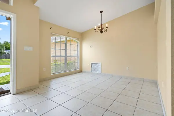 1406 Martinez ST SE, Palm Bay, FL 32909