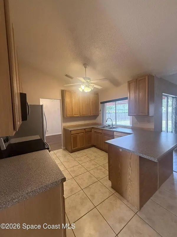1660 Wake Forest RD NW, Palm Bay, FL 32907