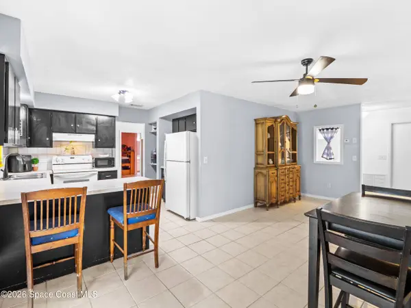 674 Antigua ST NE, Palm Bay, FL 32907