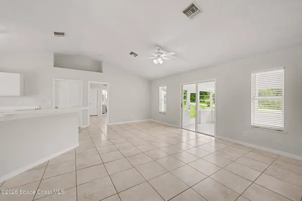 226 12th ST SW, Vero Beach, FL 32962