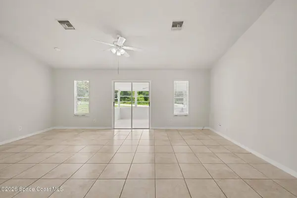 226 12th ST SW, Vero Beach, FL 32962