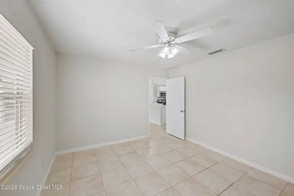 226 12th ST SW, Vero Beach, FL 32962